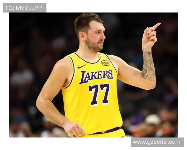 危险!库里揭幕战差点被废!巴特勒打爆湖人,东契奇空砍43+12+9 危险!库里揭幕战差点被废!巴特勒打爆湖人,东契奇空砍43+12+9